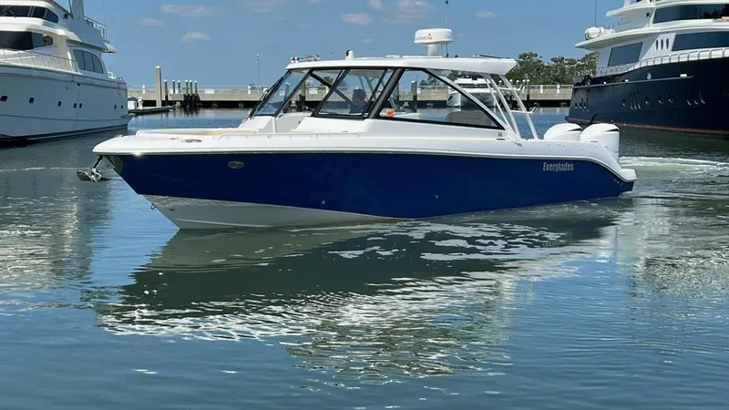 Slide: The Image of Everglades 340 Dual Console 2019 - 36