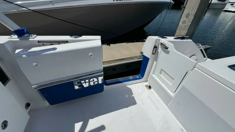 Slide: The Image of Everglades 340 Dual Console 2019 - 20