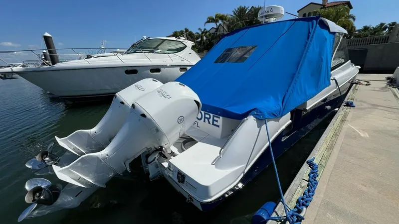 Slide: The Image of Everglades 340 Dual Console 2019 - 27