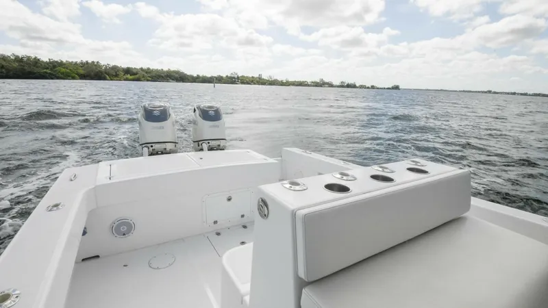 Slide: The Image of Ocean Master 336 Center Console 2019 - 15