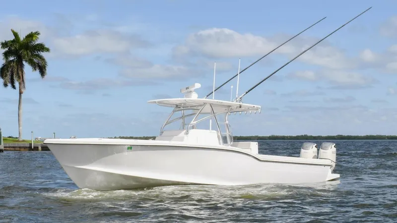 Slide: The Image of Ocean Master 336 Center Console 2019 - 5