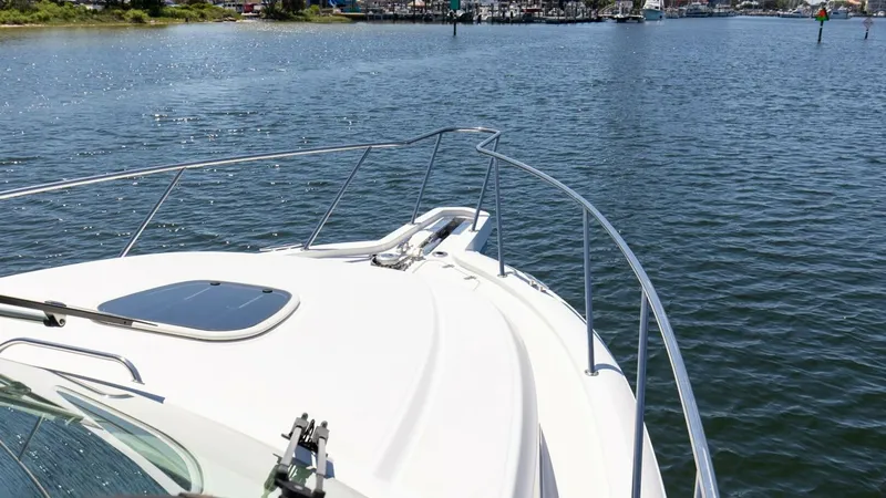 Slide: The Image of Boston Whaler 345 CONQUEST 2019 - 23