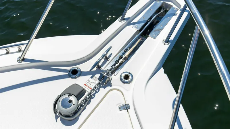 Slide: The Image of Boston Whaler 345 CONQUEST 2019 - 24