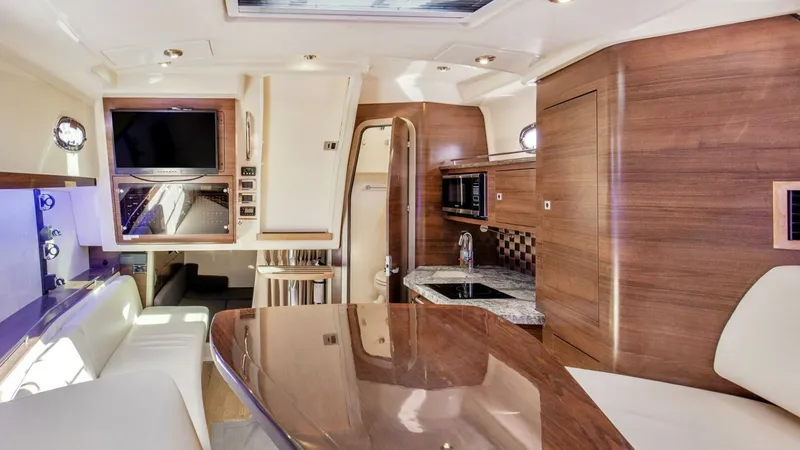 Slide: The Image of Boston Whaler 345 CONQUEST 2019 - 1