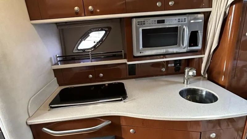 Slide: The Image of Sea Ray 310 Sundancer 2009 - 2
