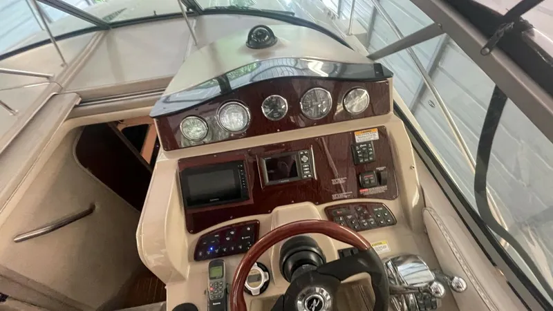 Slide: The Image of Sea Ray 310 Sundancer 2009 - 1