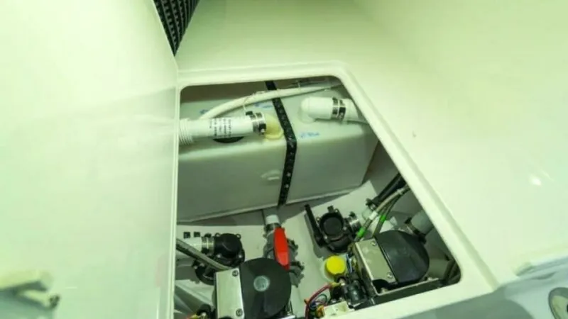 Slide: The Image of Valhalla Boatworks V-37 2027 - 40