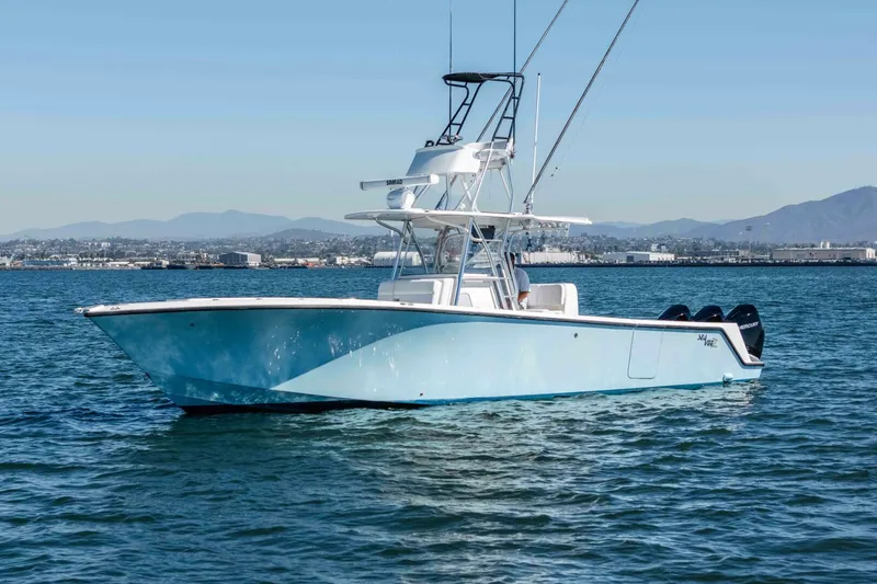 Slide: The Image of SeaVee 370 Z 2018 - 40