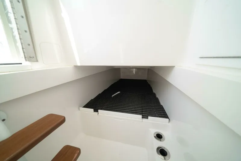Slide: The Image of Valhalla Boatworks V-37 2022 - 2
