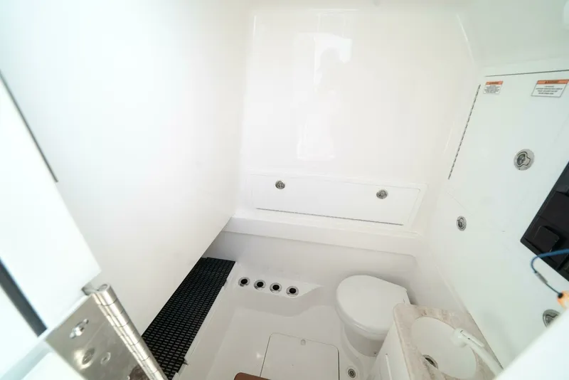 Slide: The Image of Valhalla Boatworks V-37 2022 - 17