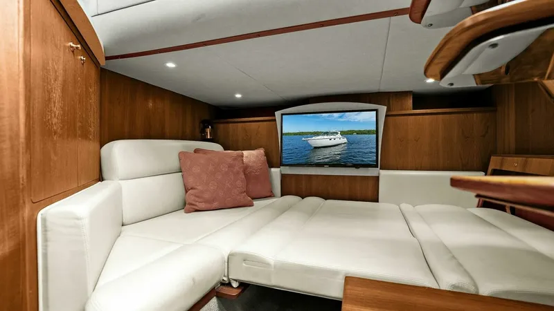 Slide: The Image of Tiara 3500 Sovran 2008 - 7