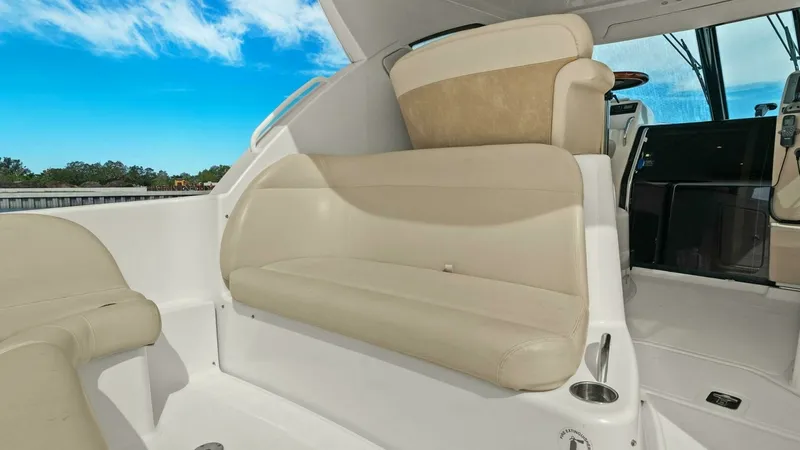 Slide: The Image of Tiara 3500 Sovran 2008 - 26