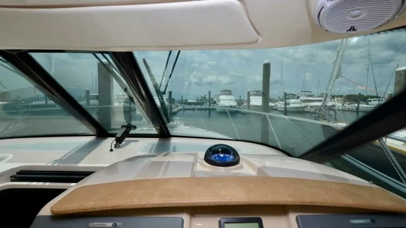 Slide: The Image of Tiara 3500 Sovran 2008 - 30