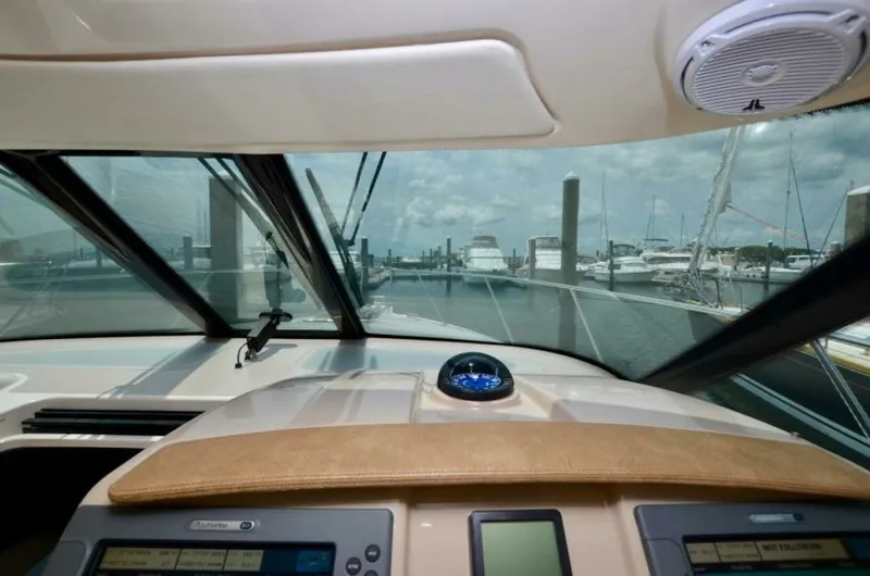 Slide: The Image of Tiara 3500 Sovran 2008 - 30