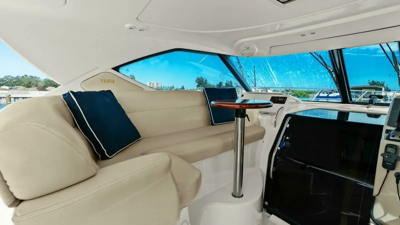 Slide: The Image of Tiara 3500 Sovran 2008 - 22