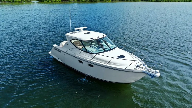 Slide: The Image of Tiara 3500 Sovran 2008 - 40