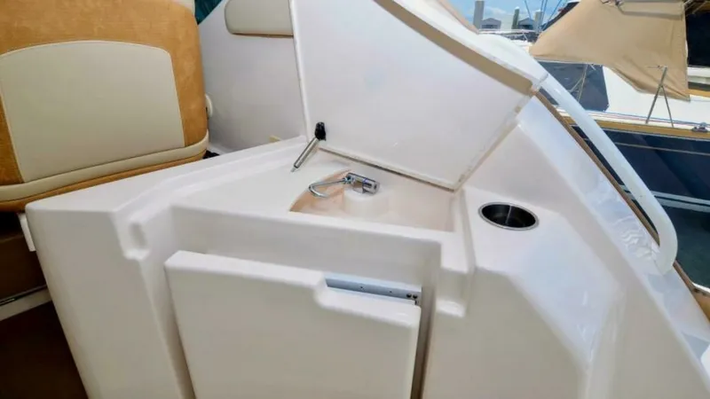 Slide: The Image of Tiara 3500 Sovran 2008 - 28