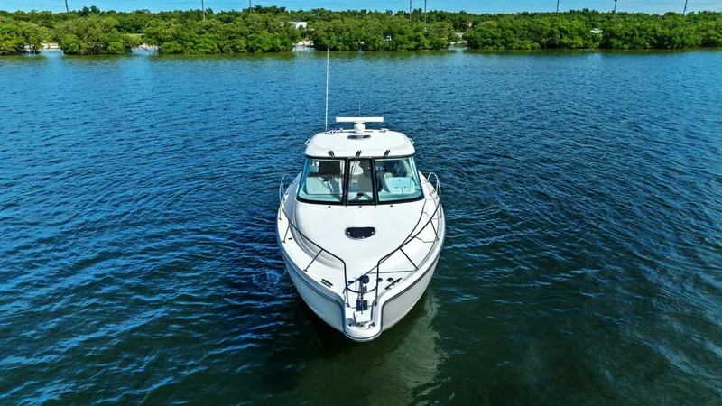 Slide: The Image of Tiara 3500 Sovran 2008 - 41