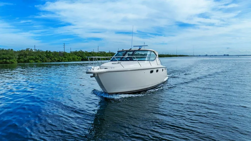 Slide: The Image of Tiara 3500 Sovran 2008 - 46