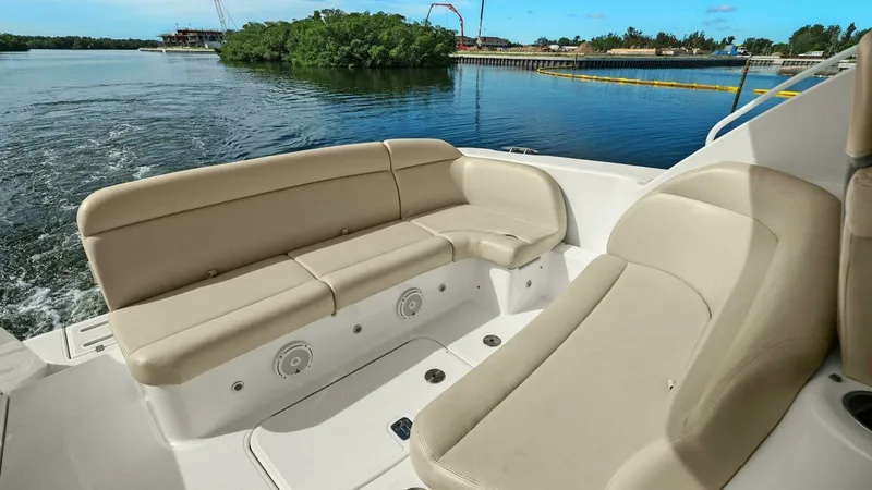 Slide: The Image of Tiara 3500 Sovran 2008 - 24