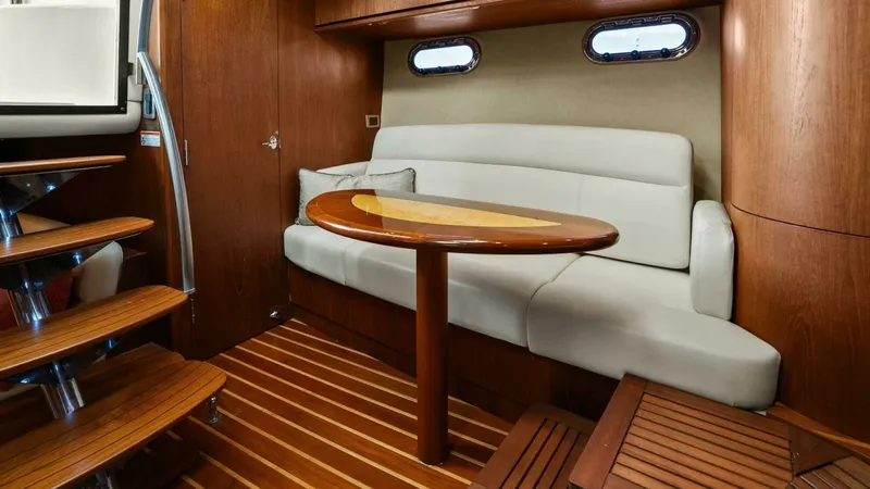 Slide: The Image of Tiara 3500 Sovran 2008 - 5