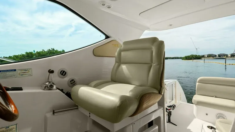 Slide: The Image of Tiara 3500 Sovran 2008 - 21