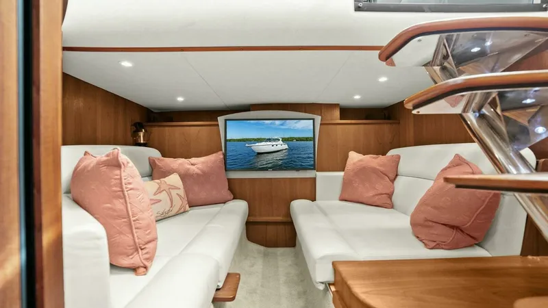 Slide: The Image of Tiara 3500 Sovran 2008 - 6