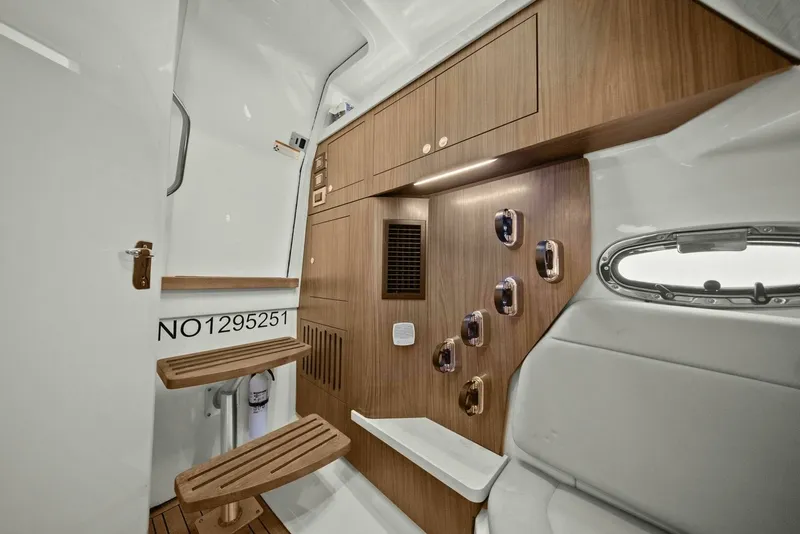 Slide: The Image of Boston Whaler 380 Outrage 2019 - 15