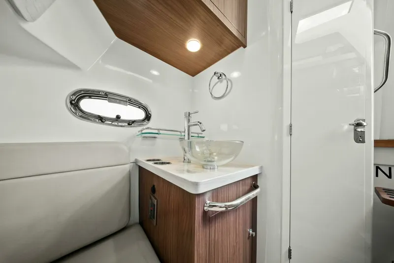 Slide: The Image of Boston Whaler 380 Outrage 2019 - 16