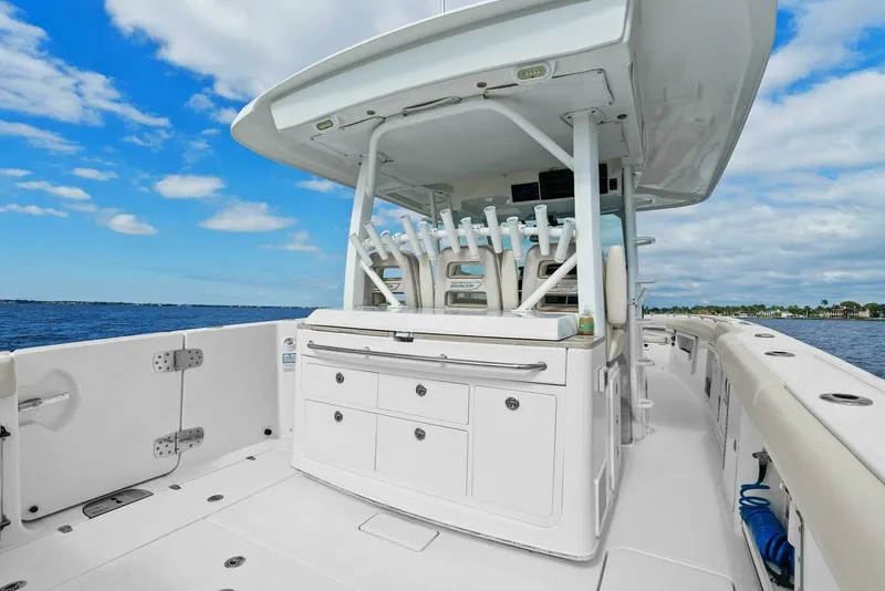 Slide: The Image of Boston Whaler 380 Outrage 2019 - 12