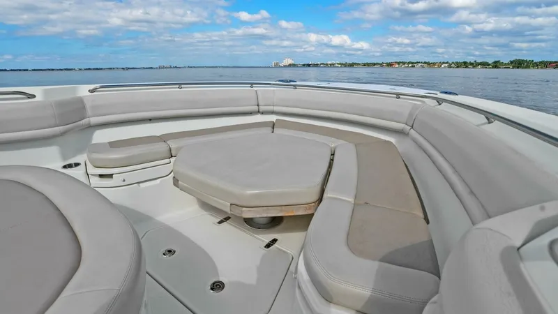 Slide: The Image of Boston Whaler 380 Outrage 2019 - 18