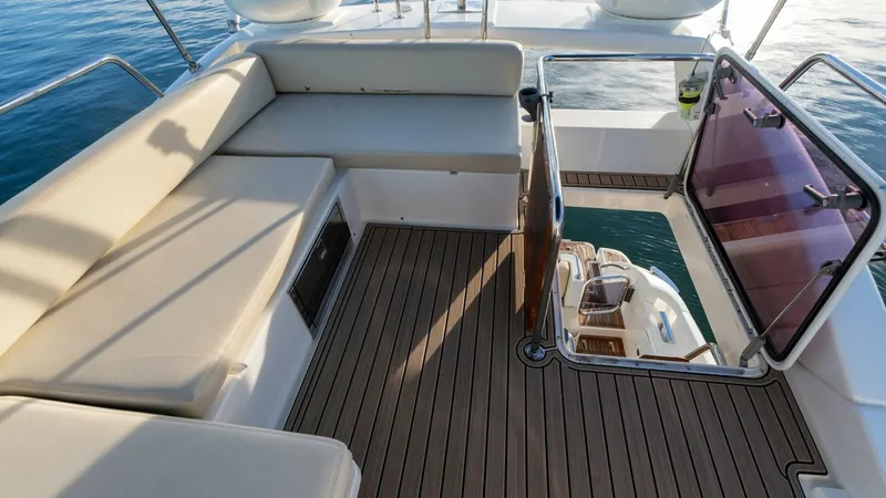 Slide: The Image of Azimut 40 Flybridge 2013 - 50