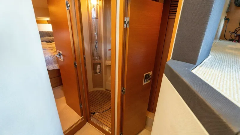 Slide: The Image of Azimut 40 Flybridge 2013 - 19