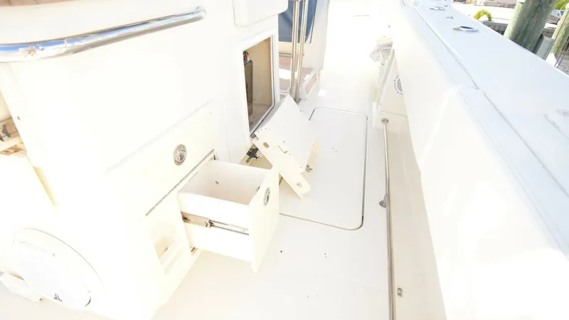 Slide: The Image of HCB 4200 SF 2012 - 11