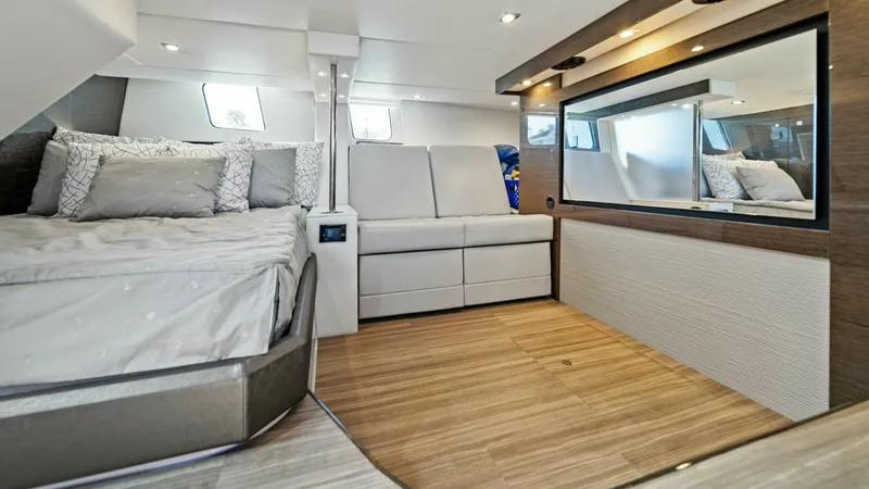 Slide: The Image of Cruisers 45 Cantius 2019 - 46