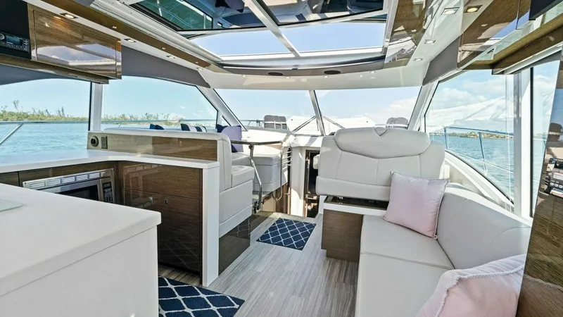 Slide: The Image of Cruisers 45 Cantius 2019 - 1