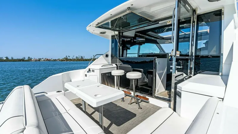 Slide: The Image of Cruisers 45 Cantius 2019 - 12