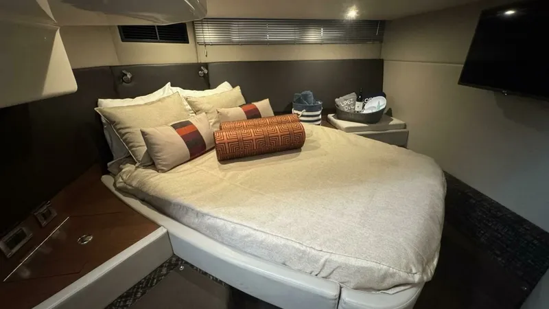 Slide: The Image of Sea Ray 470 Sundancer 2016 - 3