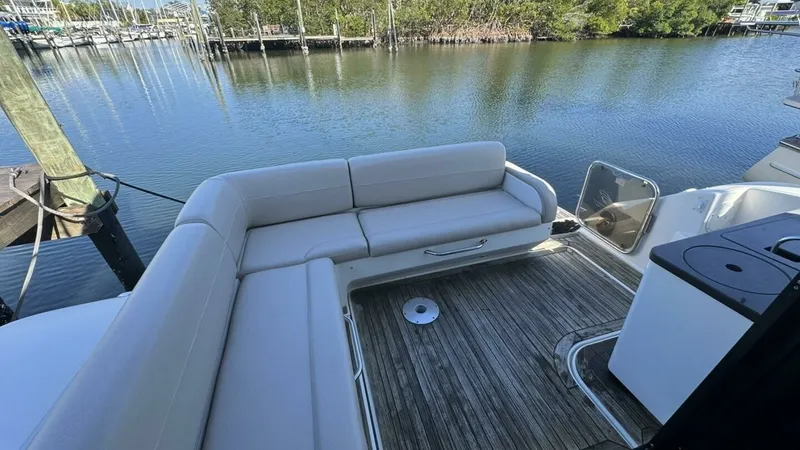 Slide: The Image of Sea Ray 470 Sundancer 2016 - 27