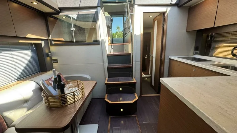 Slide: The Image of Sea Ray 470 Sundancer 2016 - 13
