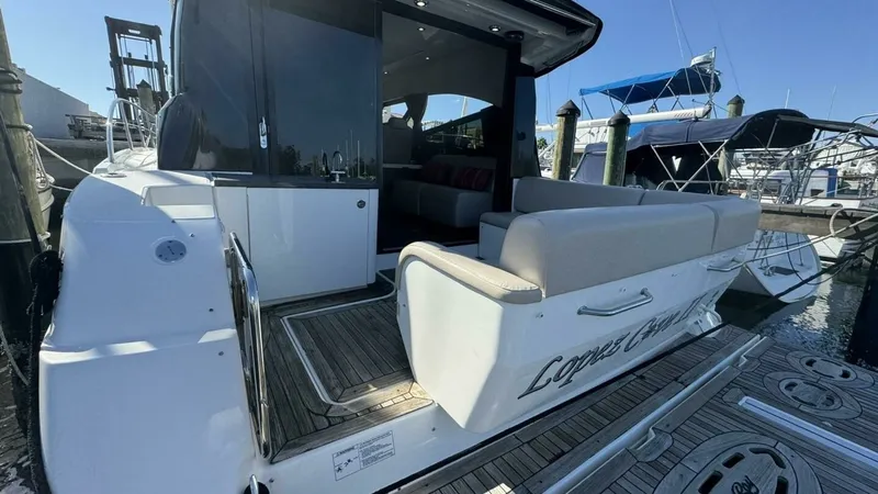 Slide: The Image of Sea Ray 470 Sundancer 2016 - 4