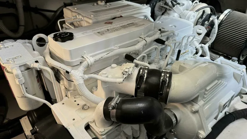 Slide: The Image of Sea Ray 470 Sundancer 2016 - 37