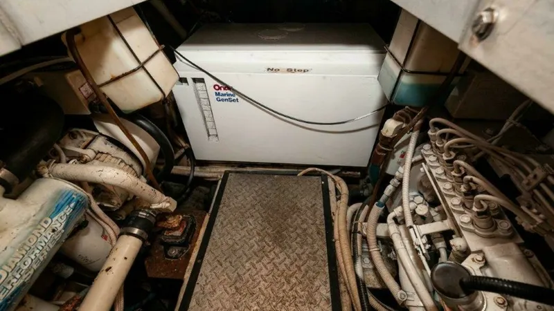 Slide: The Image of Carver Yachts 444 Cockpit Motor Yacht 2002 - 31