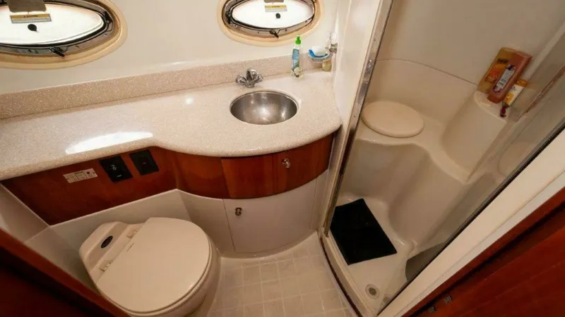 Slide: The Image of Carver Yachts 444 Cockpit Motor Yacht 2002 - 17