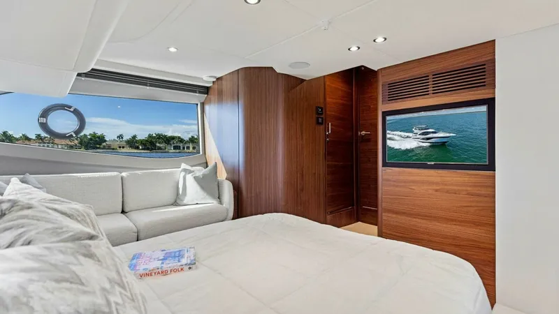 Slide: The Image of Princess F50 Flybridge 2025 - 19