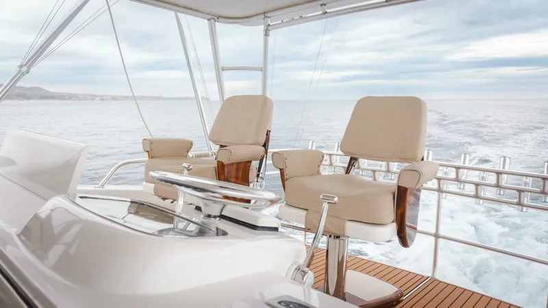 Slide: The Image of Viking 55 Convertible 2000 - 21
