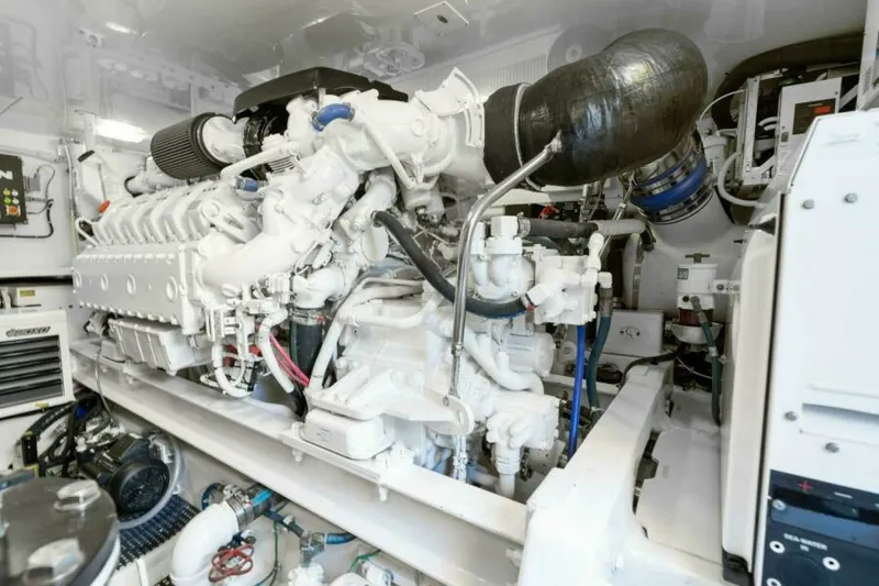 Slide: The Image of Viking 55 Convertible 2016 - 46