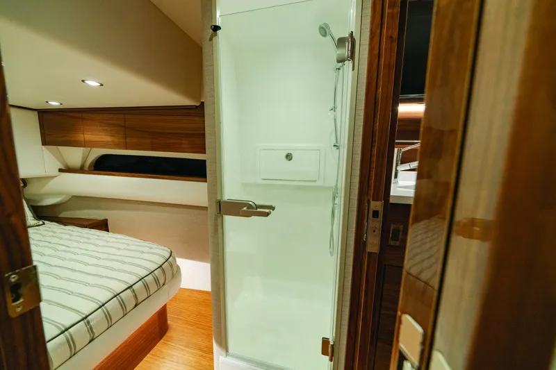 Slide: The Image of Valhalla Boatworks V-55 2027 - 9