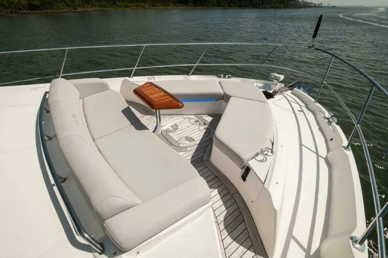 Slide: The Image of Sea Ray L550 Flybridge 2018 - 31