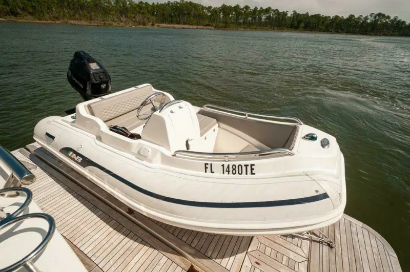 Slide: The Image of Sea Ray L550 Flybridge 2018 - 46